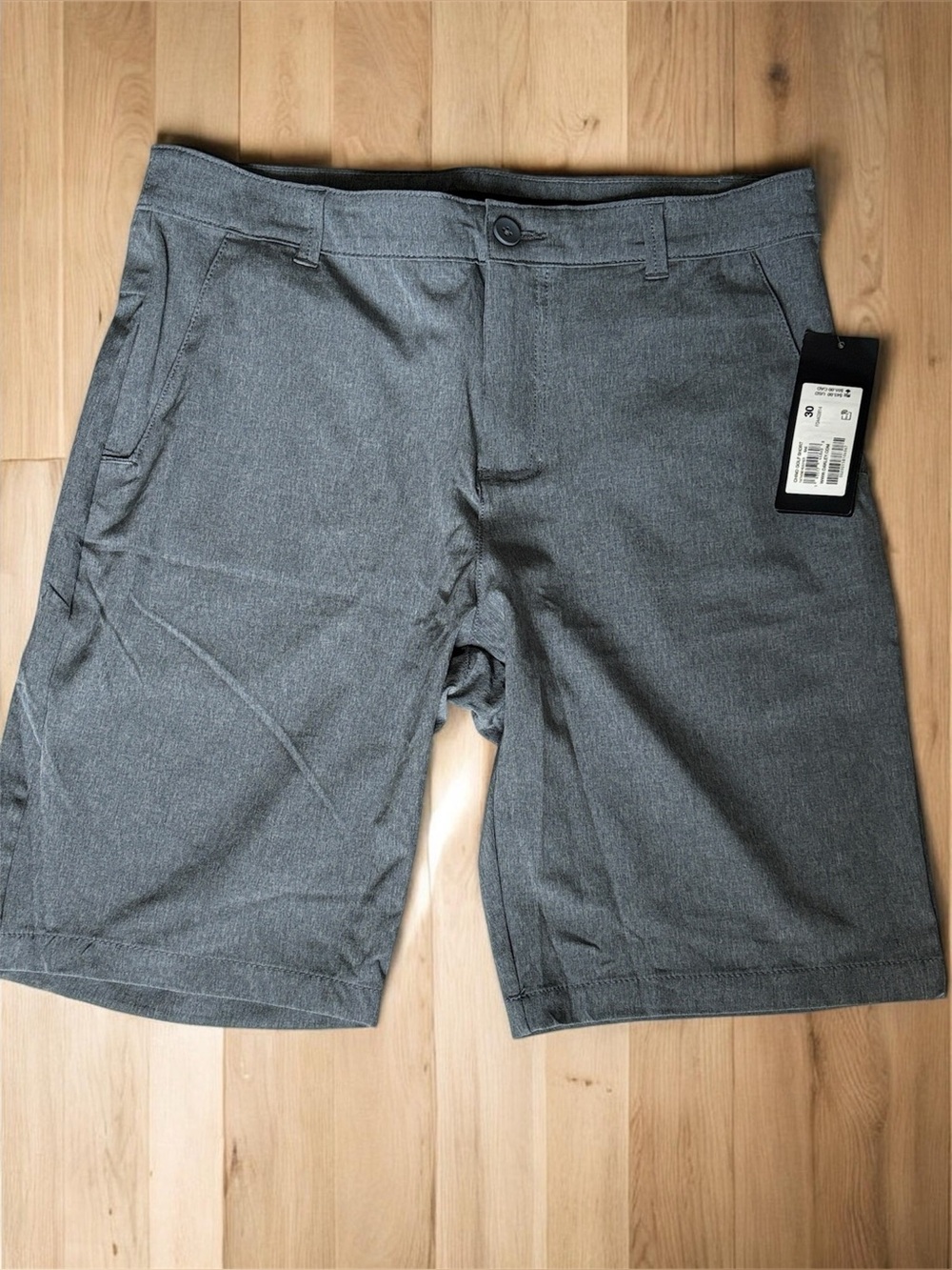 NWT Oakley Men's Heather Gray Flat-Front Golf Shorts 30” waist 7” inseam